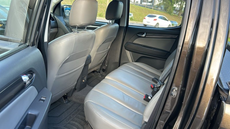 S10 2.4 LTZ 4X2 CD 8V FLEX 4P MANUAL - 2014 - FARROUPILHA