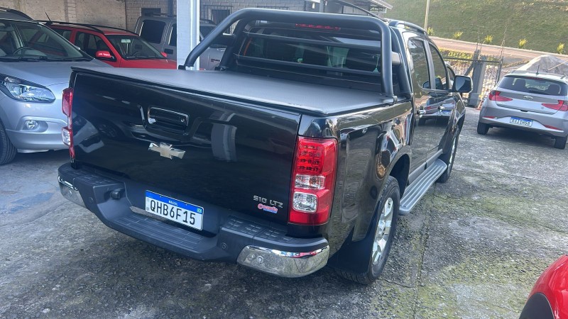 S10 2.4 LTZ 4X2 CD 8V FLEX 4P MANUAL - 2014 - FARROUPILHA