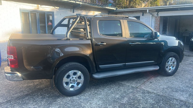 S10 2.4 LTZ 4X2 CD 8V FLEX 4P MANUAL - 2014 - FARROUPILHA