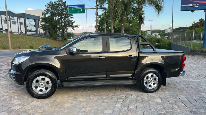 S10 2.4 LTZ 4X2 CD 8V FLEX 4P MANUAL - 2014 - FARROUPILHA