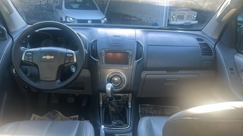 S10 2.4 LTZ 4X2 CD 8V FLEX 4P MANUAL - 2014 - FARROUPILHA
