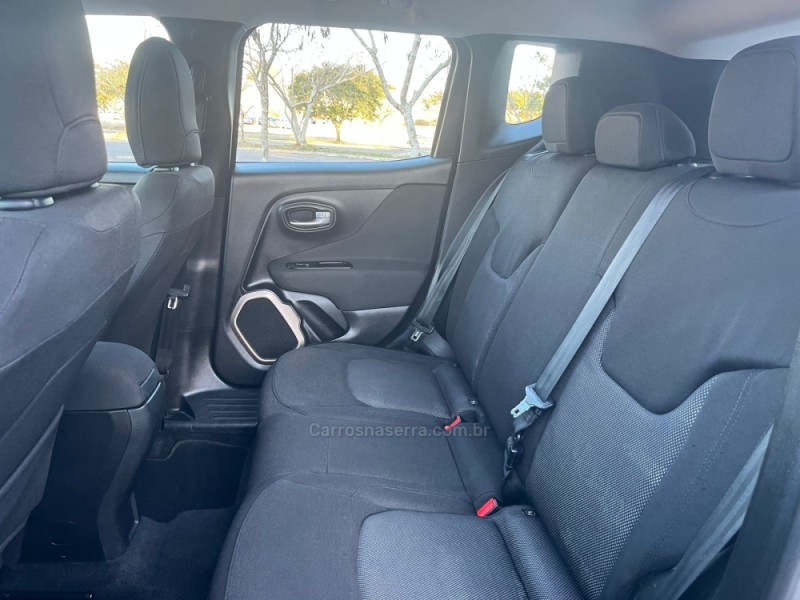 RENEGADE 1.8 16V FLEX SPORT 4P MANUAL - 2016 - BENTO GONçALVES