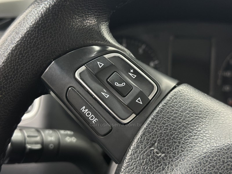 FOX 1.0 MI 8V FLEX 4P MANUAL - 2013 - SANTA CRUZ DO SUL