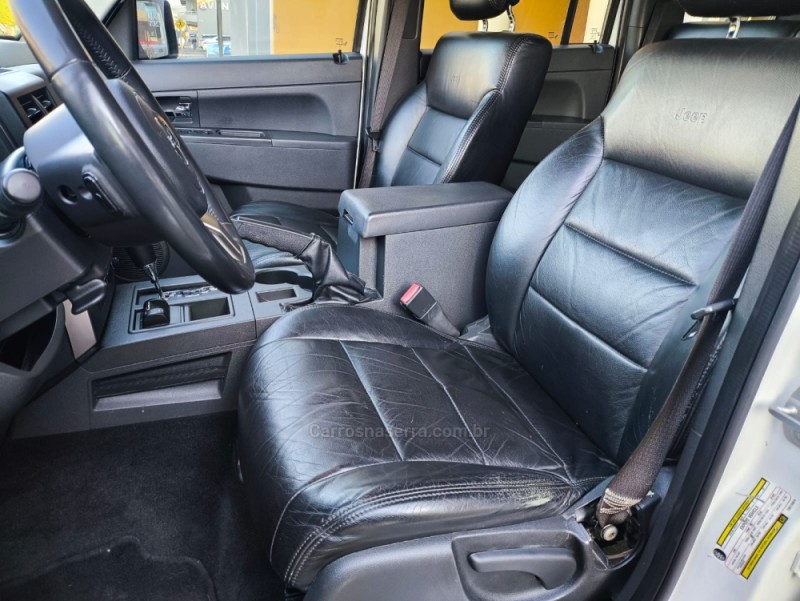 CHEROKEE 3.7 SPORT 4X4 V6 12V GASOLINA 4P AUTOMÁTICO - 2012 - GUAPORé