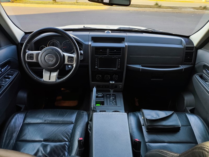 CHEROKEE 3.7 SPORT 4X4 V6 12V GASOLINA 4P AUTOMÁTICO - 2012 - GUAPORé
