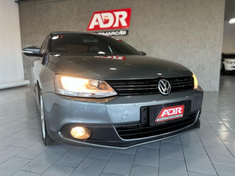 JETTA 2.0 TSI DSG HIGHLINE 200CV GASOLINA 4P AUTOMÁTICO - 2011 - CAXIAS DO SUL