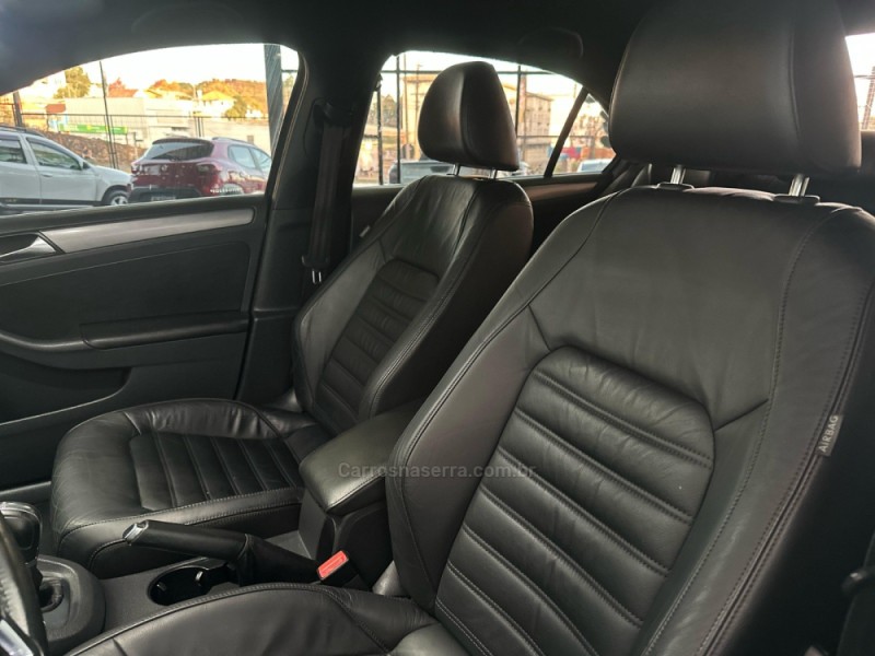JETTA 2.0 TSI DSG HIGHLINE 200CV GASOLINA 4P AUTOMÁTICO - 2011 - CAXIAS DO SUL