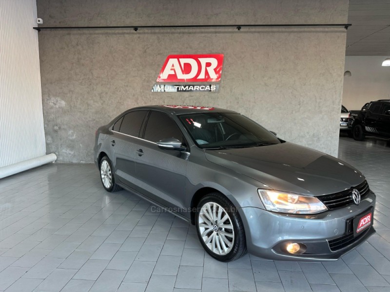 JETTA 2.0 TSI DSG HIGHLINE 200CV GASOLINA 4P AUTOMÁTICO - 2011 - CAXIAS DO SUL