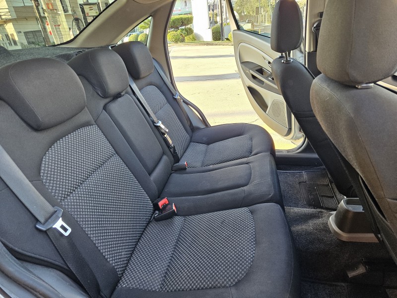 LINEA 1.8 LX 16V FLEX 4P MANUAL - 2011 - CAXIAS DO SUL