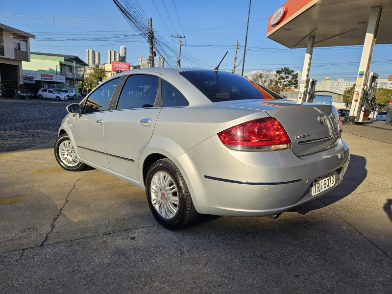 LINEA 1.8 LX 16V FLEX 4P MANUAL - 2011 - CAXIAS DO SUL