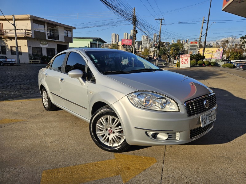 LINEA 1.8 LX 16V FLEX 4P MANUAL - 2011 - CAXIAS DO SUL