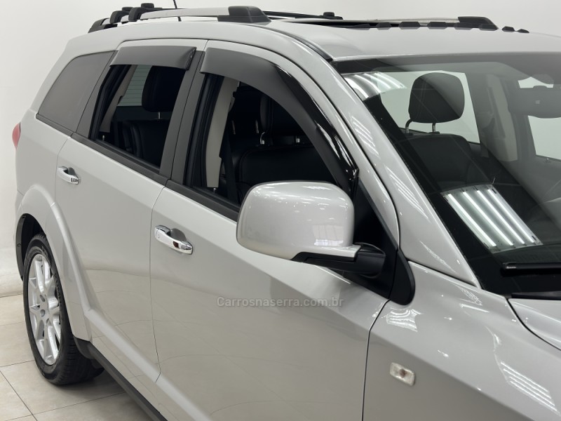 JOURNEY 3.6 RT V6 GASOLINA 4P AUTOMÁTICO - 2013 - SANTA CRUZ DO SUL