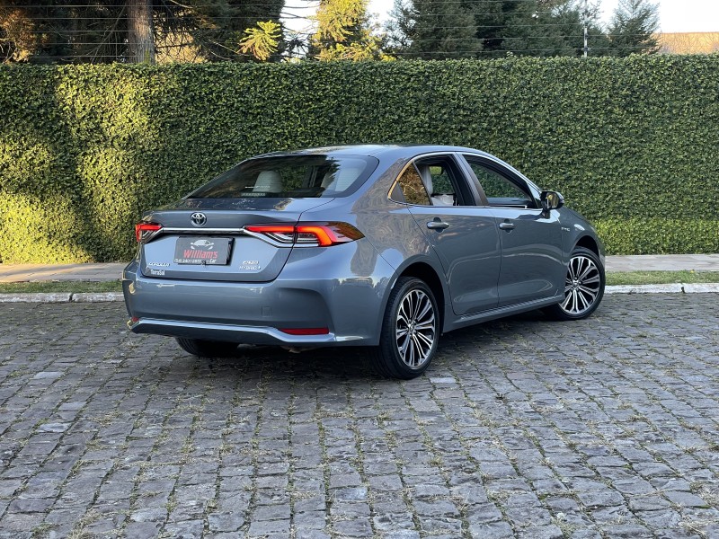 COROLLA 1.8 ALTIS PREMIUM 16V HÍBRIDO 4P AUTOMÁTICO - 2021 - FARROUPILHA