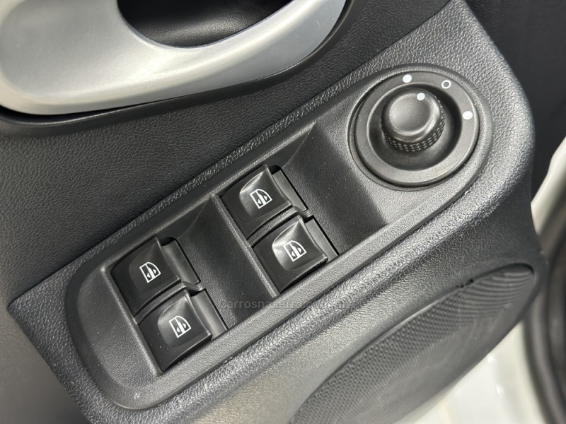 OROCH 1.6 16V EXPRESSION FLEX 4P MANUAL - 2022 - SANTA CRUZ DO SUL