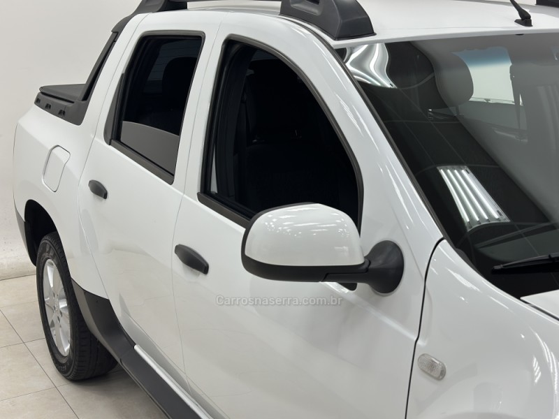 OROCH 1.6 16V EXPRESSION FLEX 4P MANUAL - 2022 - SANTA CRUZ DO SUL