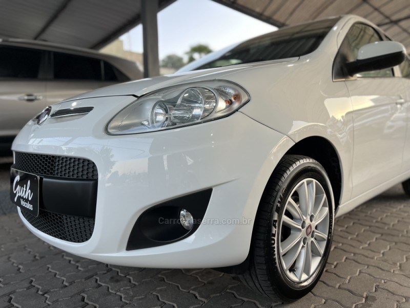 PALIO 1.6 MPI ESSENCE 16V FLEX 4P MANUAL - 2015 - BOM PRINCíPIO