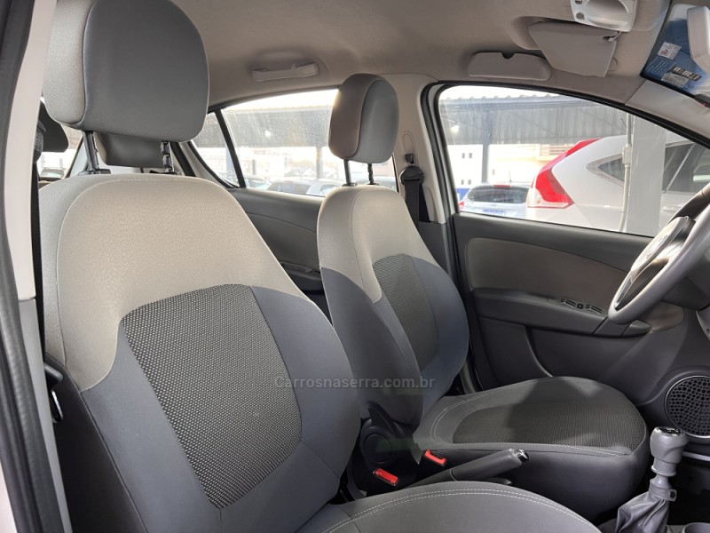 PALIO 1.6 MPI ESSENCE 16V FLEX 4P MANUAL - 2015 - BOM PRINCíPIO