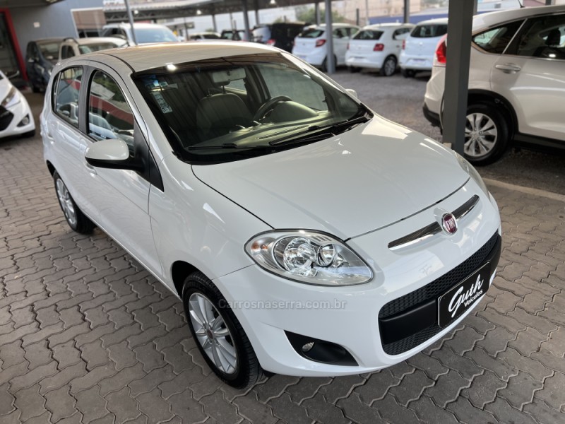 PALIO 1.6 MPI ESSENCE 16V FLEX 4P MANUAL - 2015 - BOM PRINCíPIO