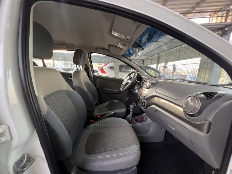 PALIO 1.6 MPI ESSENCE 16V FLEX 4P MANUAL - 2015 - BOM PRINCíPIO
