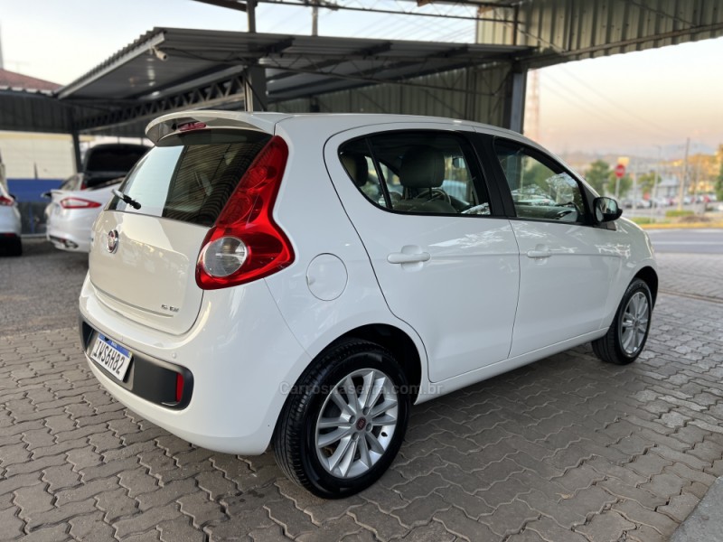 PALIO 1.6 MPI ESSENCE 16V FLEX 4P MANUAL - 2015 - BOM PRINCíPIO