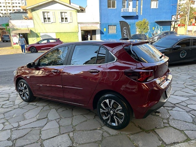 ONIX 1.0	PREMIER II PLUS 12V TURBO FLEX 4P AUTOMÁTICO - 2023 - CAXIAS DO SUL