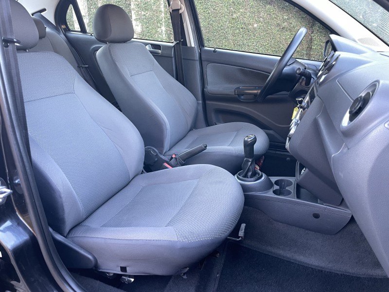 VOYAGE 1.6 MI TREND 8V FLEX 4P MANUAL - 2012 - CAXIAS DO SUL