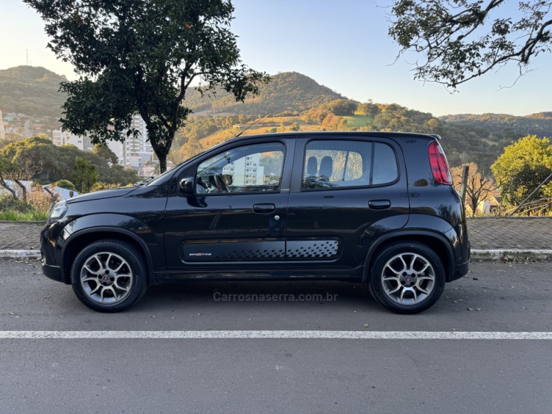 UNO 1.4 EVO SPORTING 8V FLEX 4P MANUAL - 2013 - NOVA ARAçá