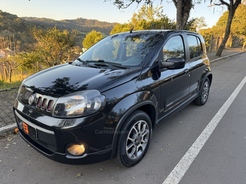UNO 1.4 EVO SPORTING 8V FLEX 4P MANUAL - 2013 - NOVA ARAçá
