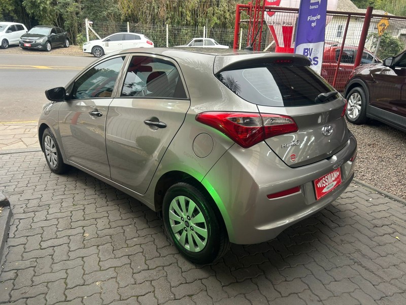 HB20 1.0 COMFORT 12V FLEX 4P MANUAL - 2016 - TRêS COROAS