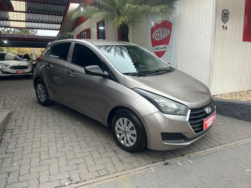 HB20 1.0 COMFORT 12V FLEX 4P MANUAL - 2016 - TRêS COROAS