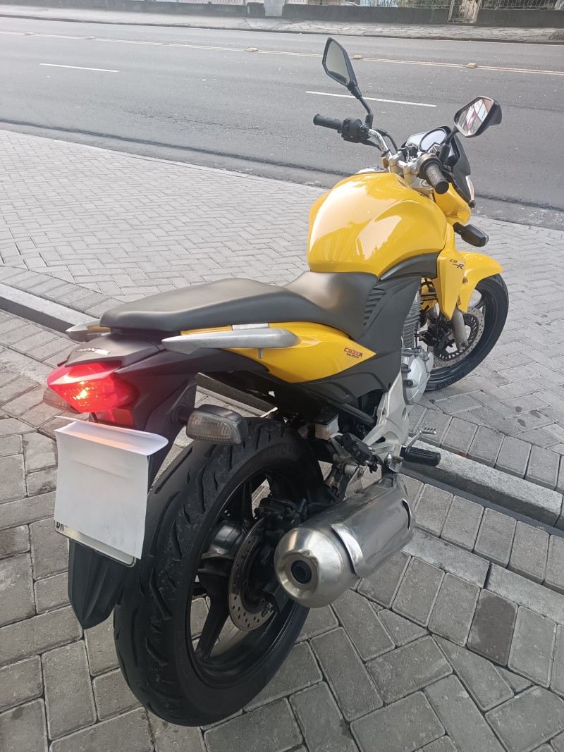 CB 300R ABS - 2013 - CAXIAS DO SUL