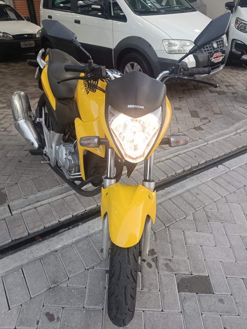 CB 300R ABS - 2013 - CAXIAS DO SUL
