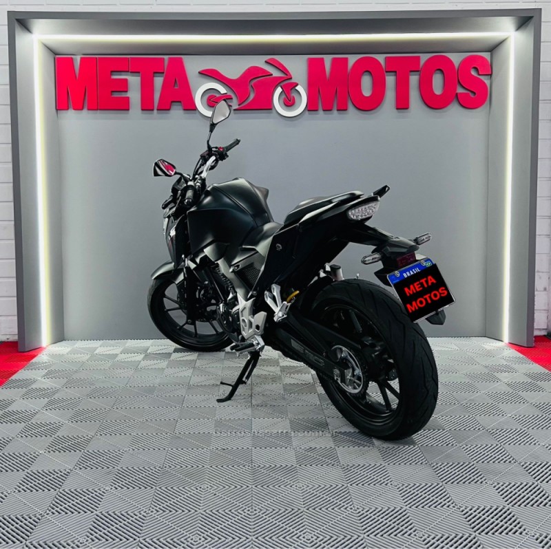 CB 300F TWISTER  - 2023 - CAMPO BOM