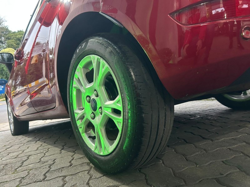 FIESTA 1.6 SE HATCH 16V FLEX 4P AUTOMÁTICO - 2016 - TRêS COROAS