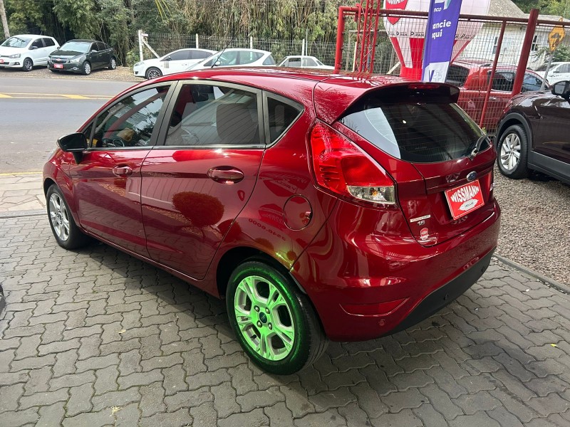 FIESTA 1.6 SE HATCH 16V FLEX 4P AUTOMÁTICO - 2016 - TRêS COROAS