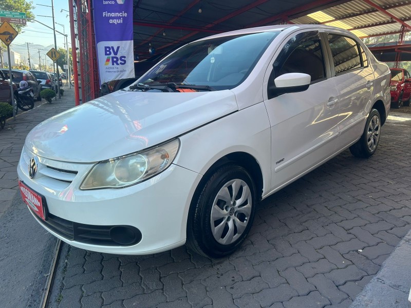 VOYAGE 1.0 MI CITY 8V FLEX 4P MANUAL - 2011 - TRêS COROAS