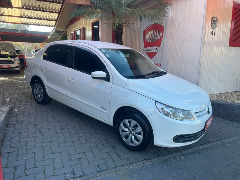 VOYAGE 1.0 MI CITY 8V FLEX 4P MANUAL - 2011 - TRêS COROAS