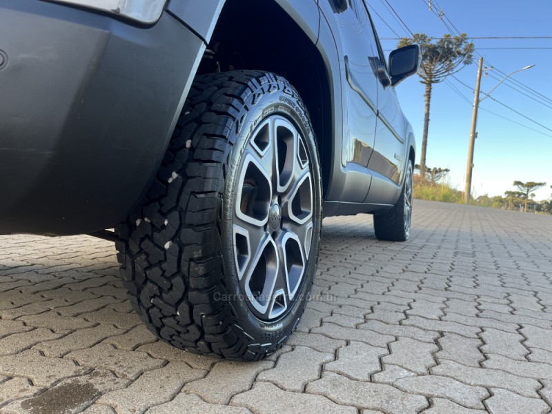 RENEGADE 2.0 16V TURBO DIESEL LONGITUDE 4P 4X4 AUTOMÁTICO - 2018 - CAXIAS DO SUL