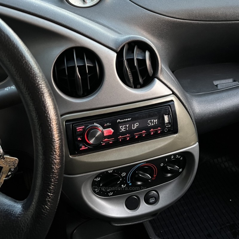 KA 1.0 I ZETEC ROCAM 32V GASOLINA 2P MANUAL - 2006 - VACARIA
