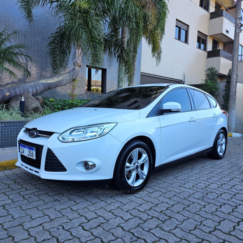 FOCUS 1.6 SE 16V FLEX 4P MANUAL - 2015 - BENTO GONçALVES