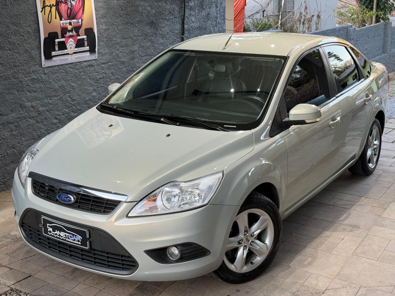 FOCUS 2.0 GLX SEDAN 16V FLEX 4P AUTOMÁTICO - 2011 - FARROUPILHA