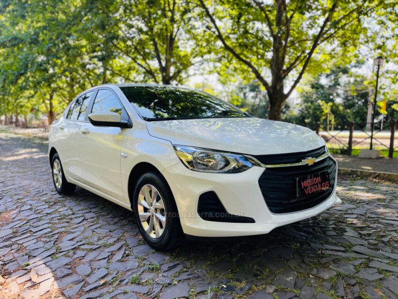ONIX 1.0 LT PLUS 12V TURBO 4P FLEX MANUAL - 2023 - NOVO HAMBURGO