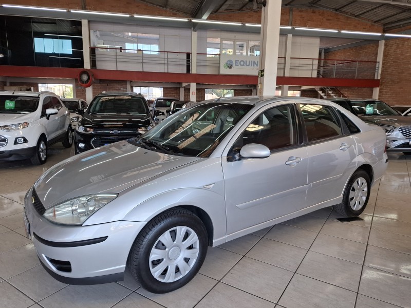 FOCUS 1.6 GLX SEDAN 8V FLEX 4P MANUAL - 2009 - FARROUPILHA