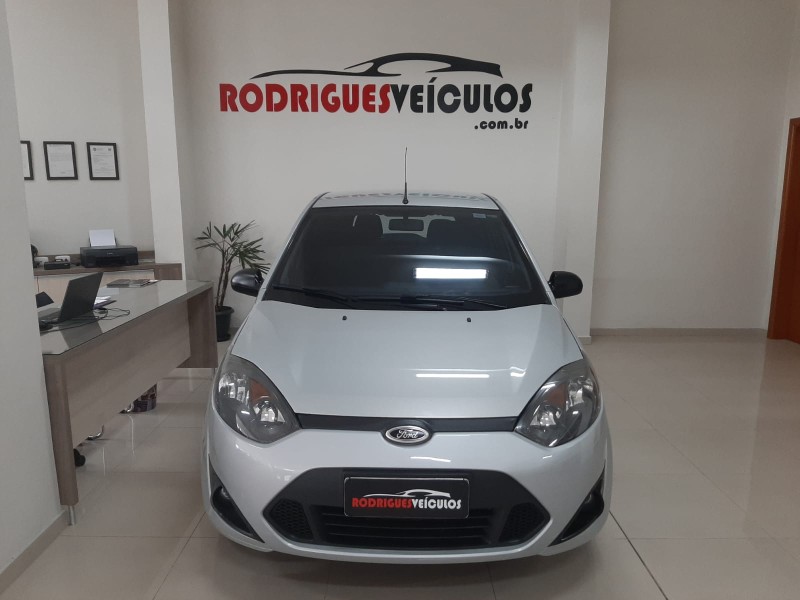 FIESTA 1.0 MPI CLASS HATCH 8V FLEX 4P MANUAL - 2014 - CAXIAS DO SUL
