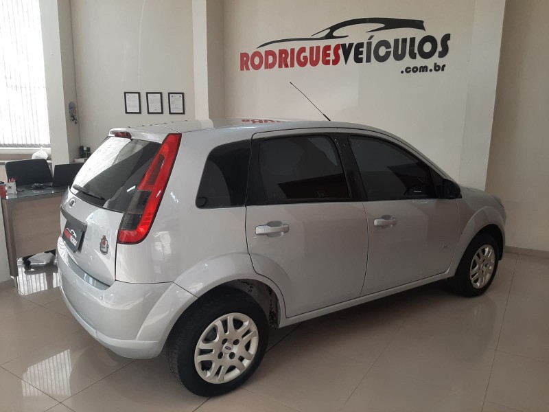 FIESTA 1.0 MPI CLASS HATCH 8V FLEX 4P MANUAL - 2014 - CAXIAS DO SUL