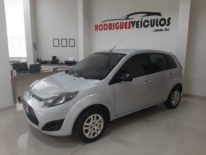 FIESTA 1.0 MPI CLASS HATCH 8V FLEX 4P MANUAL - 2014 - CAXIAS DO SUL