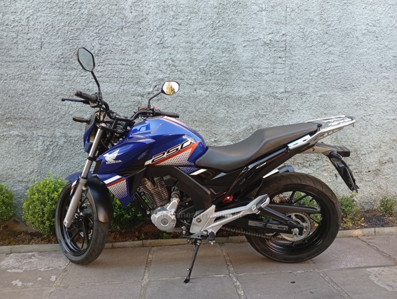 cb 250f twister 2022 caxias do sul