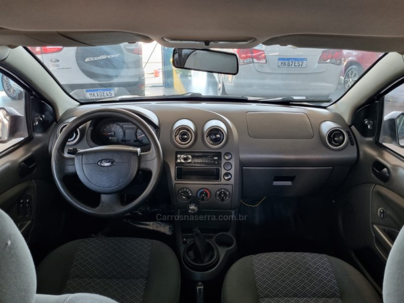 FIESTA 1.6 MPI SEDAN 8V FLEX 4P MANUAL - 2005 - VACARIA