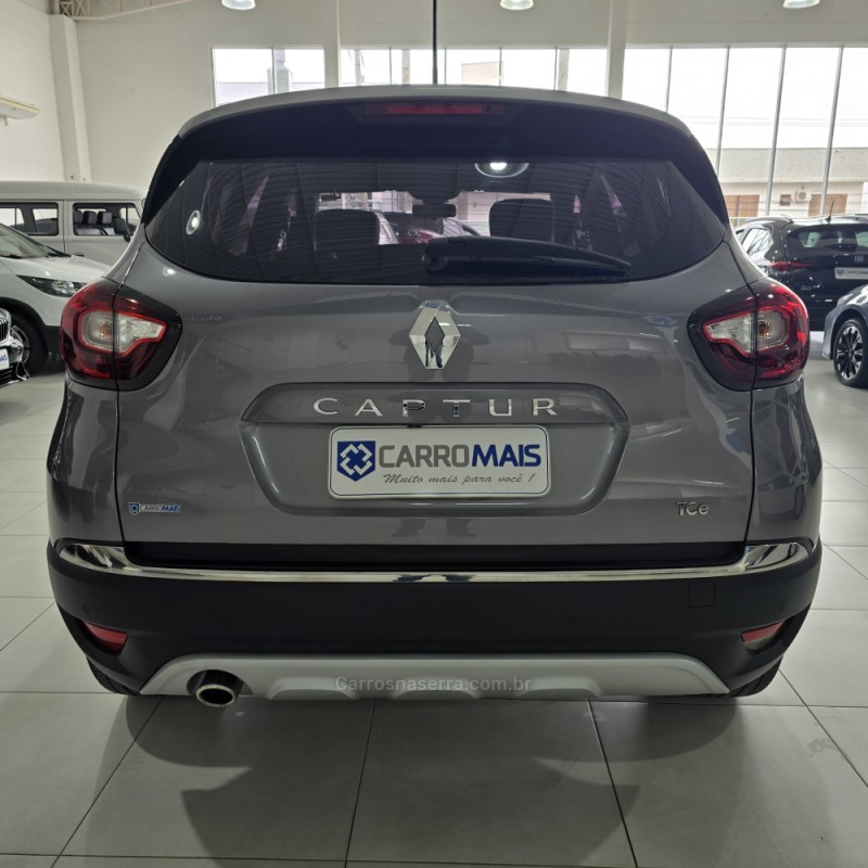 CAPTUR 1.3 INTENSE TURBO 16V FLEX 5P AUTOMÁTICO - 2022 - SANTA CRUZ DO SUL