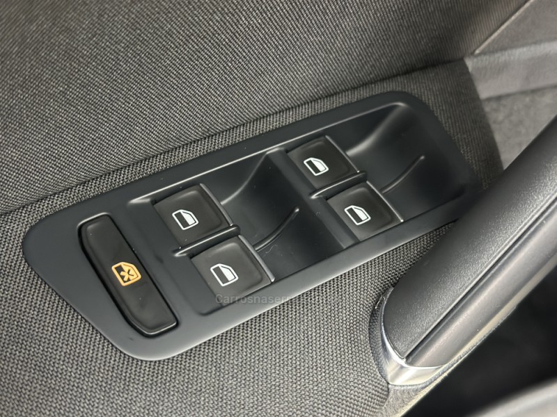 GOLF 1.4 TSI HIGHLINE 16V GASOLINA 4P AUTOMÁTICO - 2014 - SANTA CRUZ DO SUL